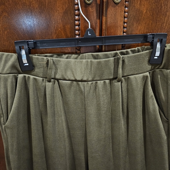 Chic Me Pants Outfit - Picture 6 of 7